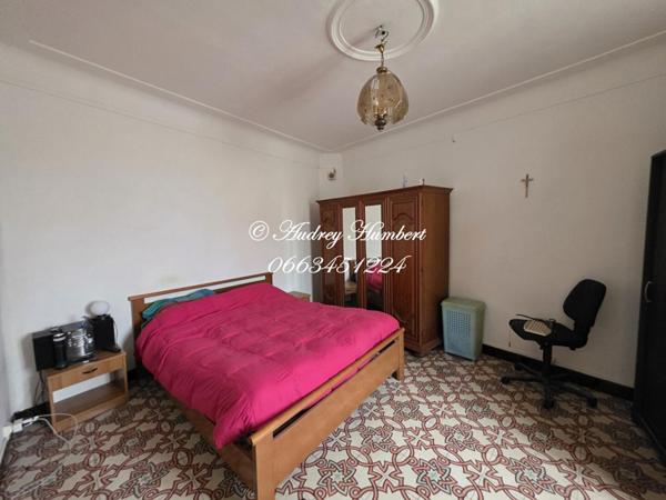 EXCLUSIVITE, LA BRILLANNE, IDEAL INVESTISSEURS , en plein coeur du village, 2 APPARTEMENTS  DANS MAISON DE VILLAGE