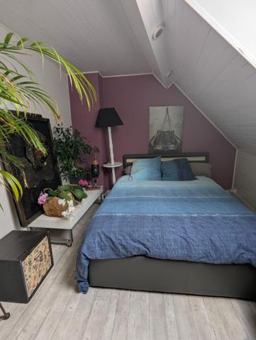 Jolie maison de ville sur deux niveaux, au calme, au Monastère