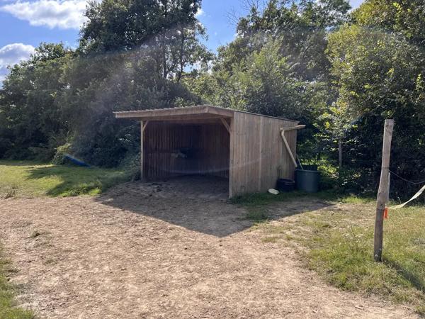 Grange aménagée 4 chambres - grand terrain pour chevaux
