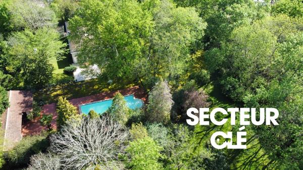 Magnifique propriété avec terrain de 7165m²