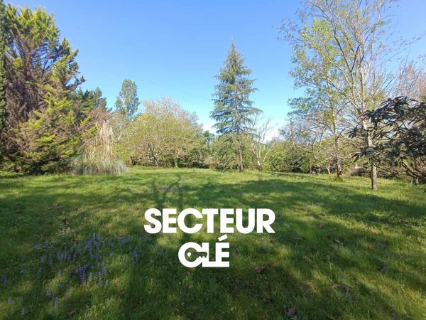 Magnifique propriété avec terrain de 7165m²