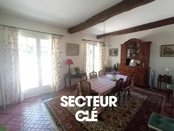 Magnifique propriété avec terrain de 7165m²