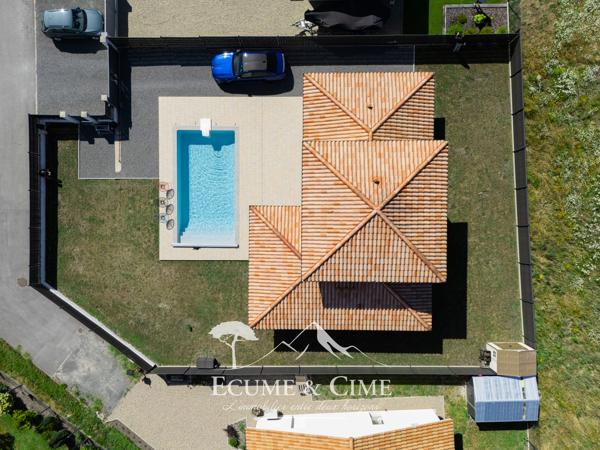 Villa contemporaine neuve avec piscine