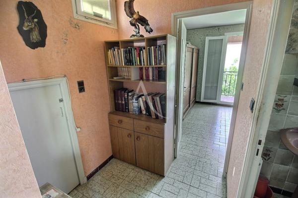 VILLA DE TYPE F4 DE 110 M² SUR TERRAIN PISCINABLE 3 FACES DE 312 M² + GARAGE
