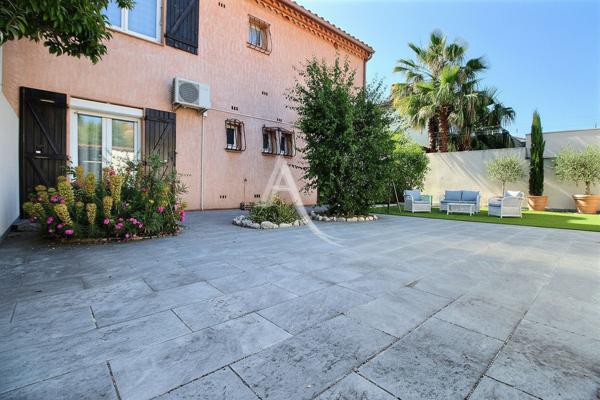 VILLA DE TYPE F4 DE 110 M² SUR TERRAIN PISCINABLE 3 FACES DE 312 M² + GARAGE
