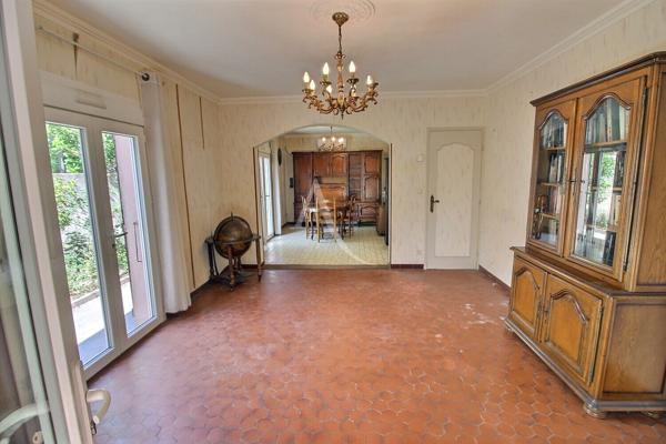 VILLA DE TYPE F4 DE 110 M² SUR TERRAIN PISCINABLE 3 FACES DE 312 M² + GARAGE