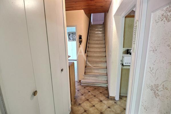 VILLA DE TYPE F4 DE 110 M² SUR TERRAIN PISCINABLE 3 FACES DE 312 M² + GARAGE