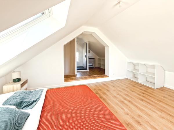 SAINT MARC SUR MER - PLAGE HULOT - PLEIN CENTRE - MARCHE - Duplex Loft  T5 - AVEC TERRASSE - GARAGE - PARKING SECURISE
