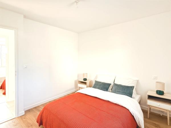SAINT MARC SUR MER - PLAGE HULOT - PLEIN CENTRE - MARCHE - Duplex Loft  T5 - AVEC TERRASSE - GARAGE - PARKING SECURISE