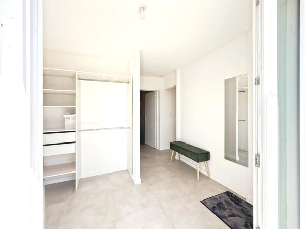 SAINT MARC SUR MER - PLAGE HULOT - PLEIN CENTRE - MARCHE - Duplex Loft  T5 - AVEC TERRASSE - GARAGE - PARKING SECURISE