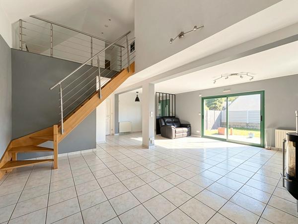 Maison -  3 chambres - 113m² - Jardin - Garage - Kerlano