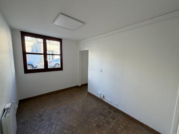 A VENDRE BUREAUX 131 M2 COMPIEGNE CENTRE-VILLE