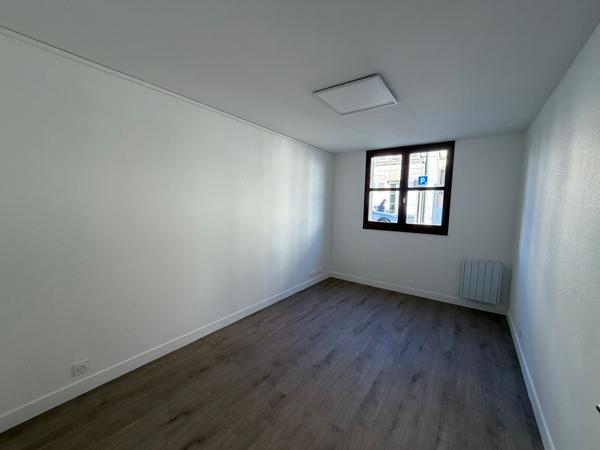 A VENDRE BUREAUX 131 M2 COMPIEGNE CENTRE-VILLE