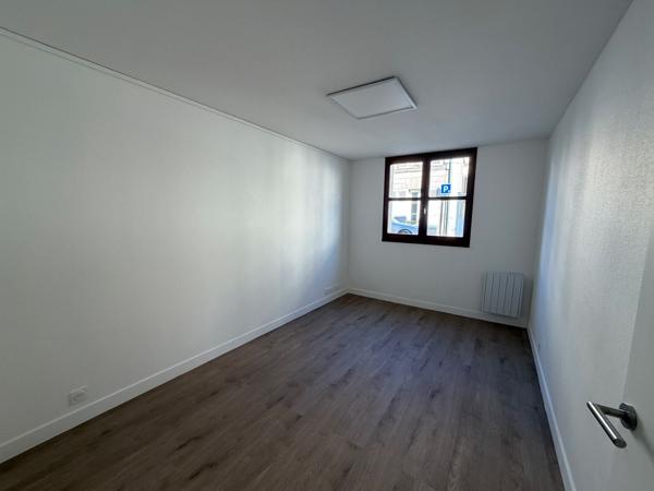 A VENDRE BUREAUX 131 M2 COMPIEGNE CENTRE-VILLE