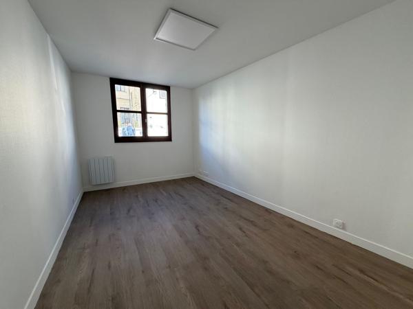 A VENDRE BUREAUX 131 M2 COMPIEGNE CENTRE-VILLE