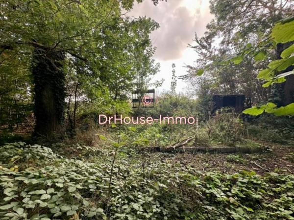 Terrain à vendre de 2 072 m²