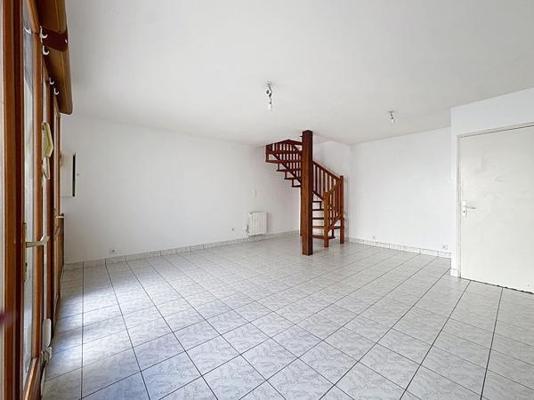 APPARTEMENT DUPLEX 2 CHAMBRES CHATEAU GONTIER