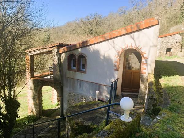 Propriété 251 M2 au bord de la Moine