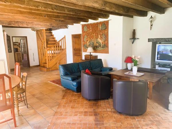 Propriété 251 M2 au bord de la Moine