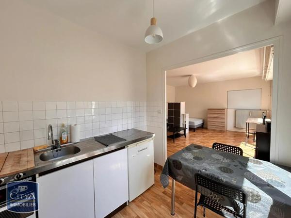 Appartement à louer 1 pièce 33.51m² Laval (53000)