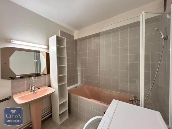 Appartement à louer 1 pièce 33.51m² Laval (53000)
