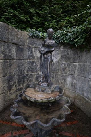 Charmant manoir du XVIIIe siècle et longère sur 1,6 hectare parfait pour une activité de gîtes