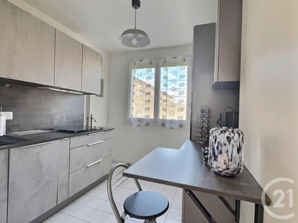 Appartement à vendre  4 pièces - 67 m2 FREJUS - 83