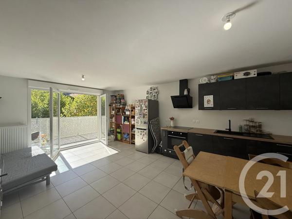 Appartement T3 à vendre  3 pièces - 63 m 2   TARARE  - 69