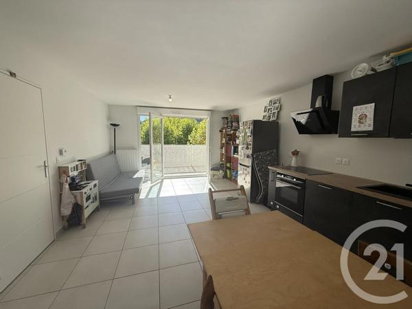 Appartement T3 à vendre  3 pièces - 63 m 2   TARARE  - 69