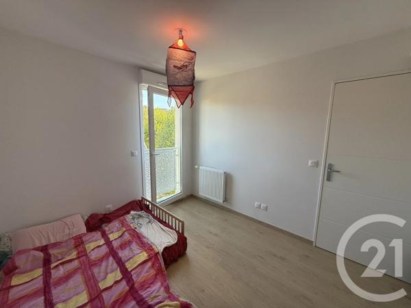 Appartement T3 à vendre  3 pièces - 63 m 2   TARARE  - 69