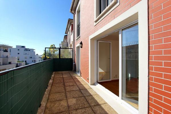 VILLENEUVE LA GARENNE - QUARTIER APOLLONIA - DUPLEX DE 5 PIECES AVEC TERRASSE