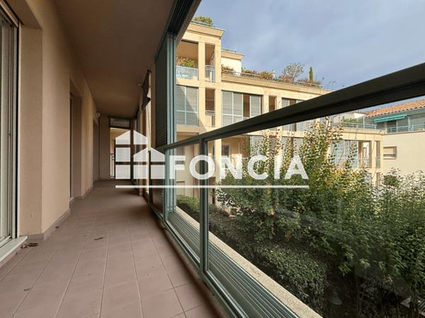 Location Appartement meublé 3 pièces 97.6 m² - 9 QUAI CLEMENCEAU Nimes 30900