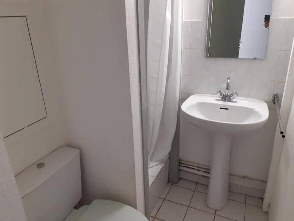Appartement 1 pièce                                        - 69006 Lyon 6e  Arrondissement Réf : 5644