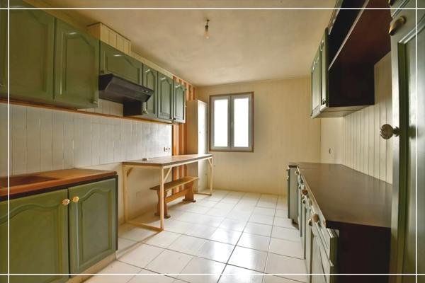 Maison à louer 6 pièces CHATEAUMEILLANT (18)