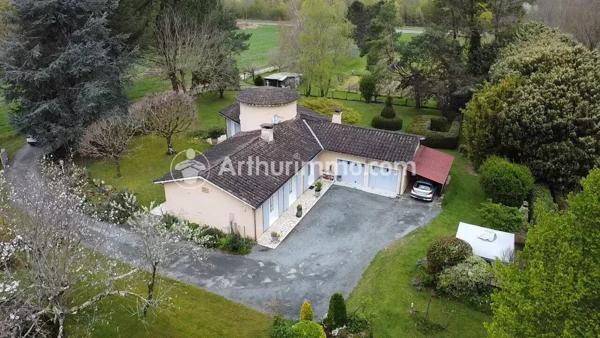 Vente Maison 5 pièces 140 m2 à Saint-Astier