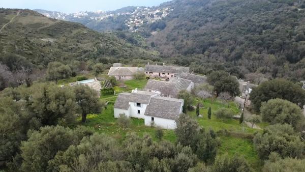 Brando (20222) Maison 102 m² vue mer et montagne à Brando