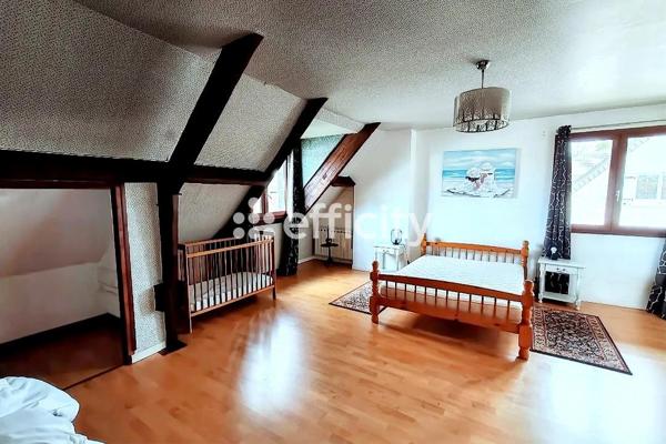 Maison 7 pièces - 180 m² Exclusivité efficity