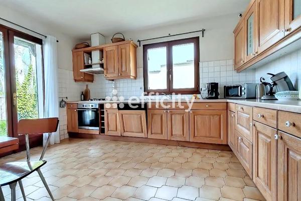 Maison 7 pièces - 180 m² Exclusivité efficity