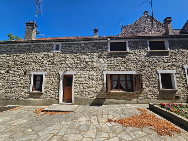 Thiverval Grignon Maison  avec Jardin non attenant