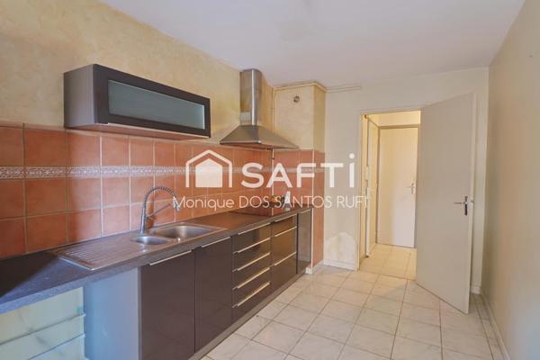 Appartement T4 lumineux et spacieux avec Balcon