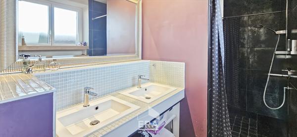 EYSINES CENTRE - Maison en pierre de plain-pied 180 m²  avec piscine et jardin - Proche TRAM et Rocade