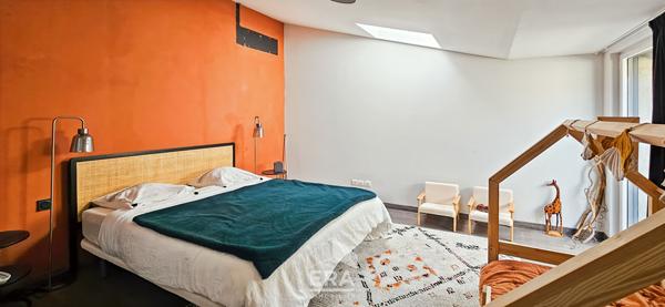 EYSINES CENTRE - Maison en pierre de plain-pied 180 m²  avec piscine et jardin - Proche TRAM et Rocade