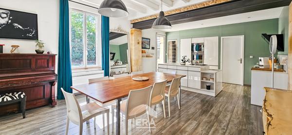 EYSINES CENTRE - Maison en pierre de plain-pied 180 m²  avec piscine et jardin - Proche TRAM et Rocade