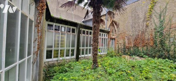 CENTRE VILLE : A proximité du Château des ROHAN 