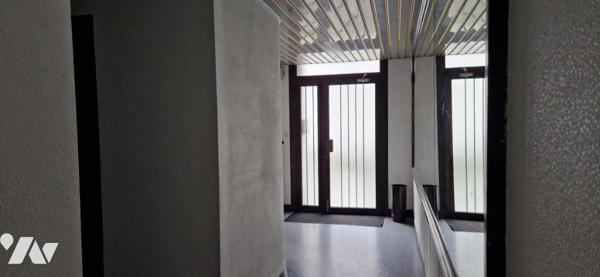 CENTRE VILLE : A proximité du Château des ROHAN 