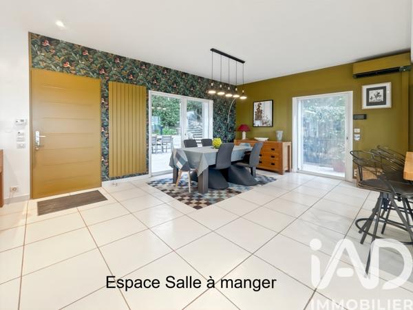 Maison à vendre 8 pièces 181 m² Calvisson