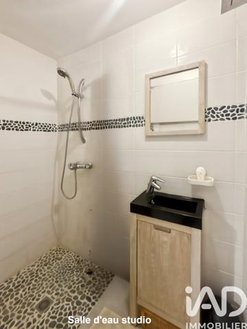 Maison à vendre 8 pièces 181 m² Calvisson