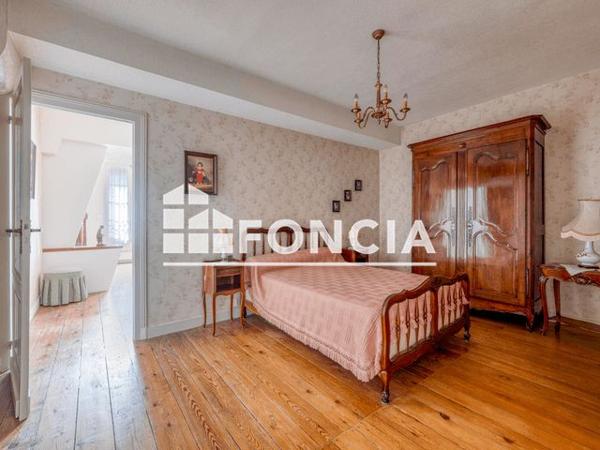 À vendre Maison 5 pièces 236 m² - Cadillac 33410