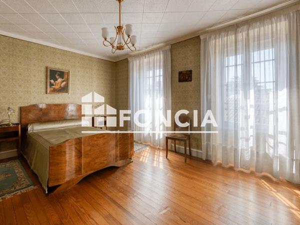 À vendre Maison 5 pièces 236 m² - Cadillac 33410