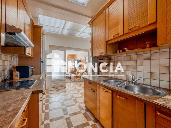 À vendre Maison 5 pièces 236 m² - Cadillac 33410